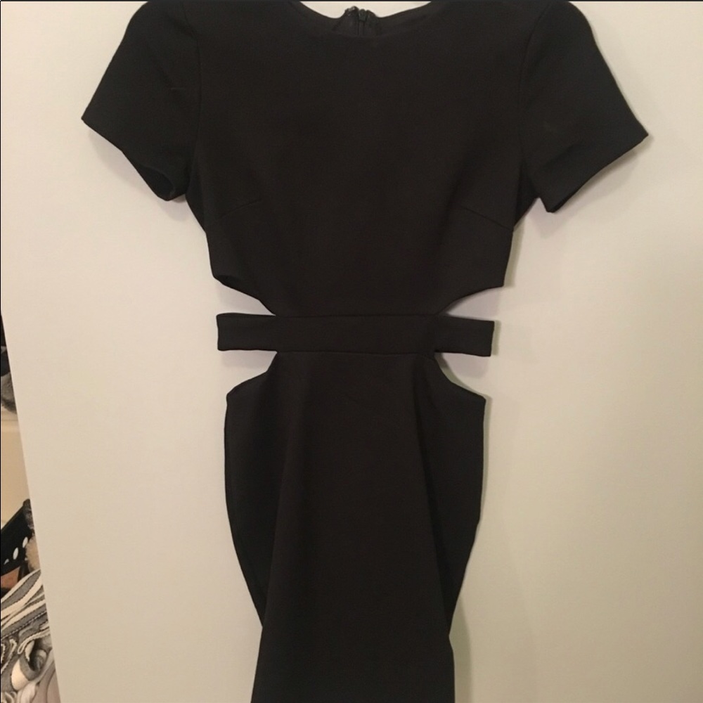 LBD - Picture 2 of 4